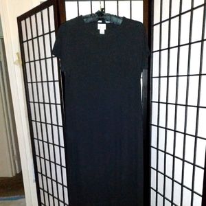 THE PERFECT BLACK DRESS